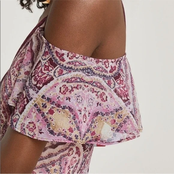 NEW BCBGMAXAZRIA Cold Shoulder Festival Paisley Wrap Midi Dress in Tibetan Red S - Picture 3 of 8